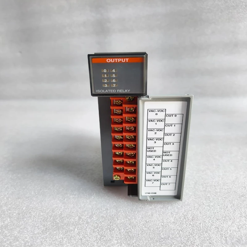 Allen-Bradley 1746-OB16 SLC 500 16-Point 24V DC Source Output Module thumbnail 7108